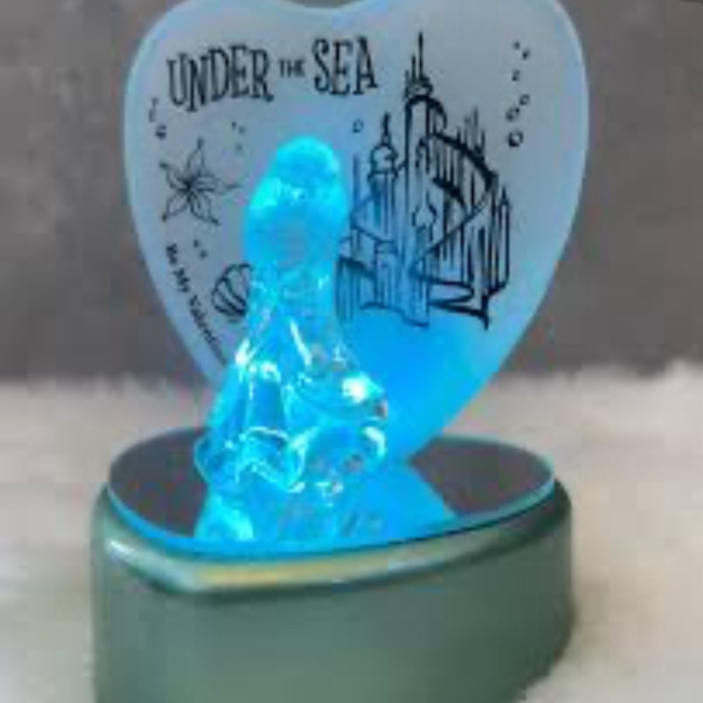Nib Little Mermaid heart shape light